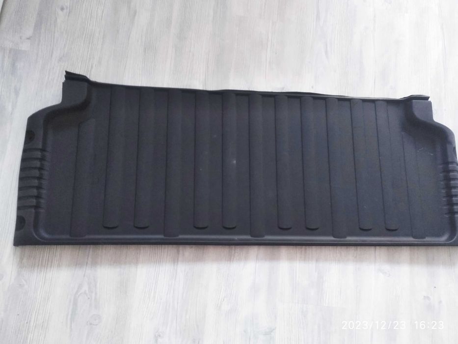 Товарно оборудване за Пежо 208