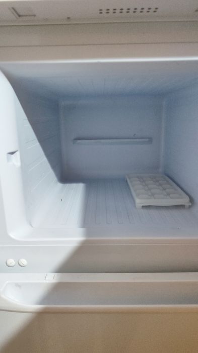 Продам двухкамерный холодильник "Бирюса"