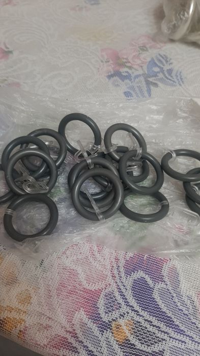 Кольцо для  карнизы,круглые и бегунки.