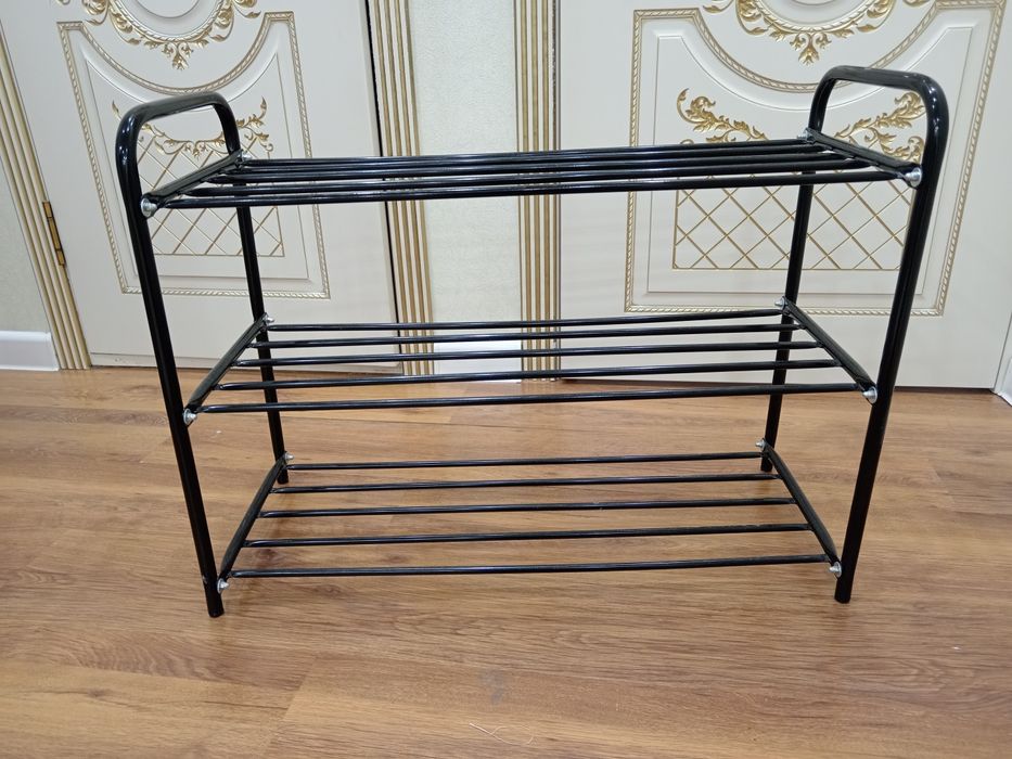 Распашной шкаф и обувница