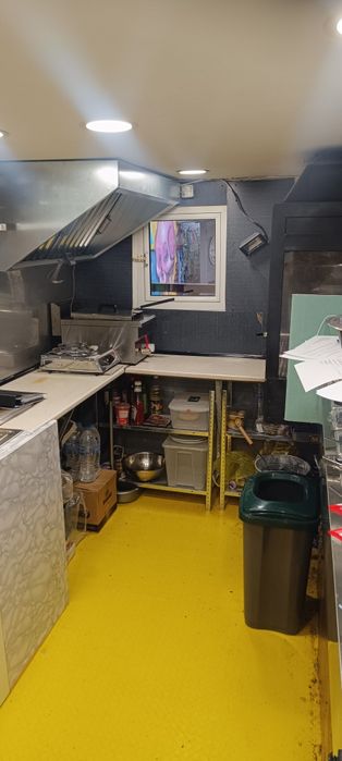 Продавам бизнес скара на дървени въглища