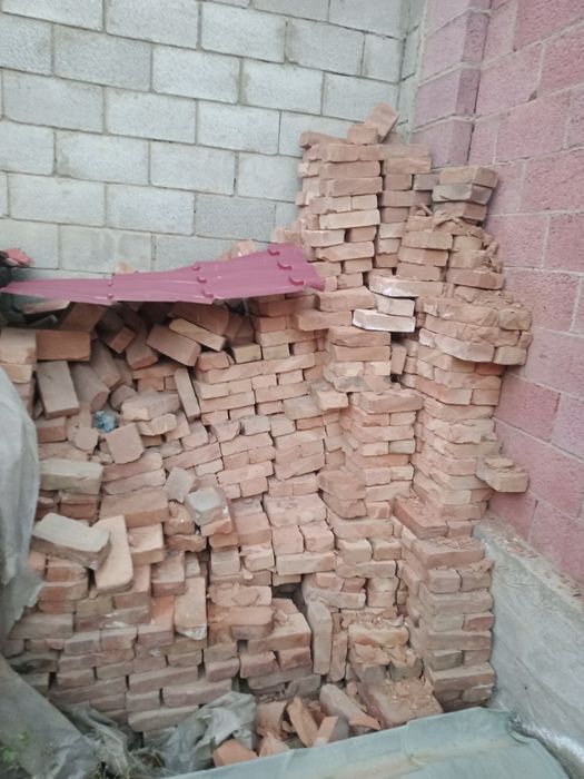 Красный кирпич рядавой с доставкой