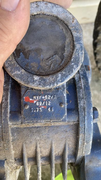 Motoare trifazat cu reductoare de vanzare