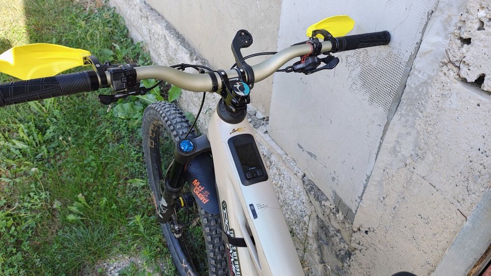 Cube stereo 0ne77+доста неща към него