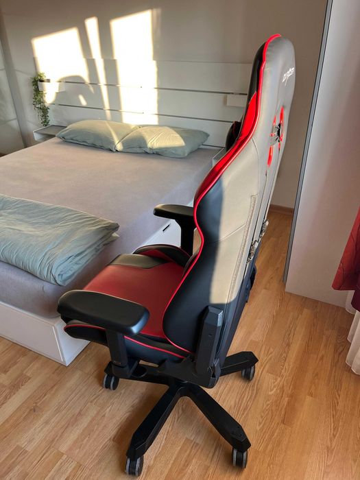 Scaun gaming DXRacer
