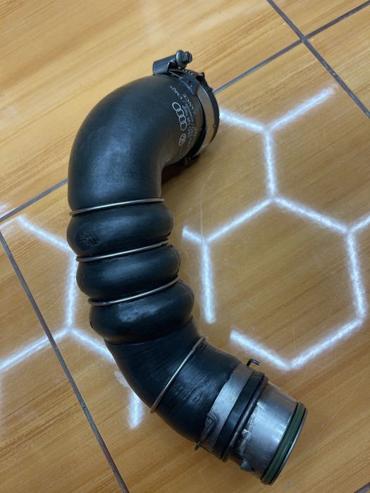 Furtun Original Interculer Audi 150 lei