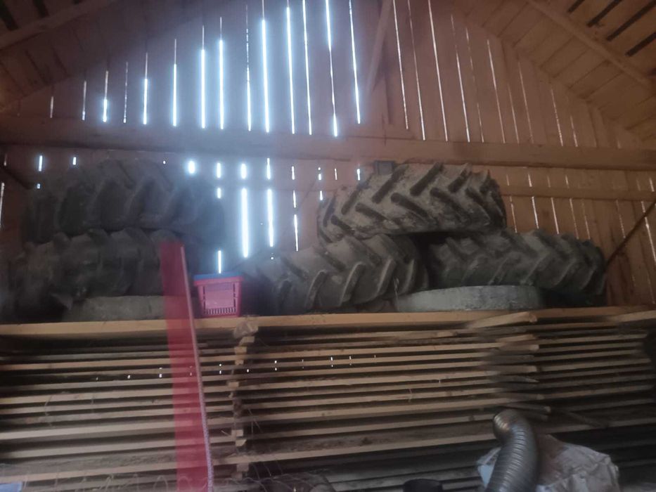 Vând cauciucuri tractor 16 9 30,100 de euro bucata