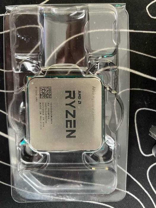 Procesor AMD Ryzen 3 3200G 3.6GHz