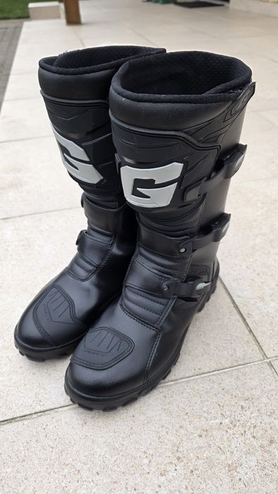 Vând cizme off-road Gaerne