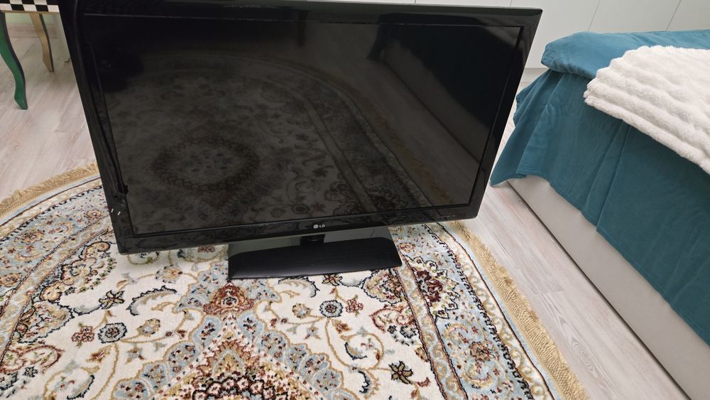 продам телевизор  LG