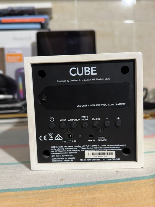 Boxă bluetooth Tivoli audio.