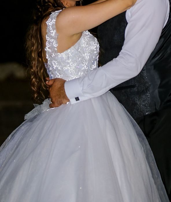 Vând rochie de mireasă stil prințesă