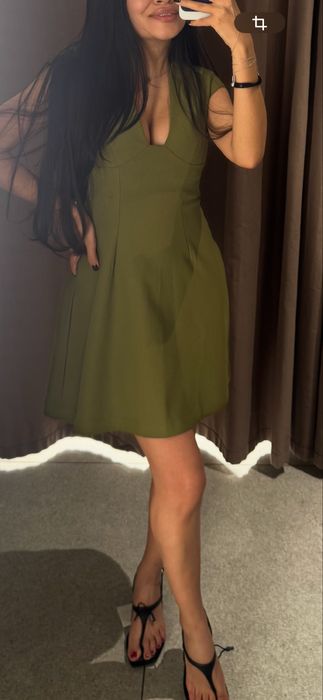 Продам платье Zara новое