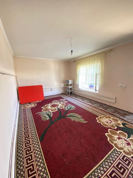 Oqqo’rg’onda uy sotiladi