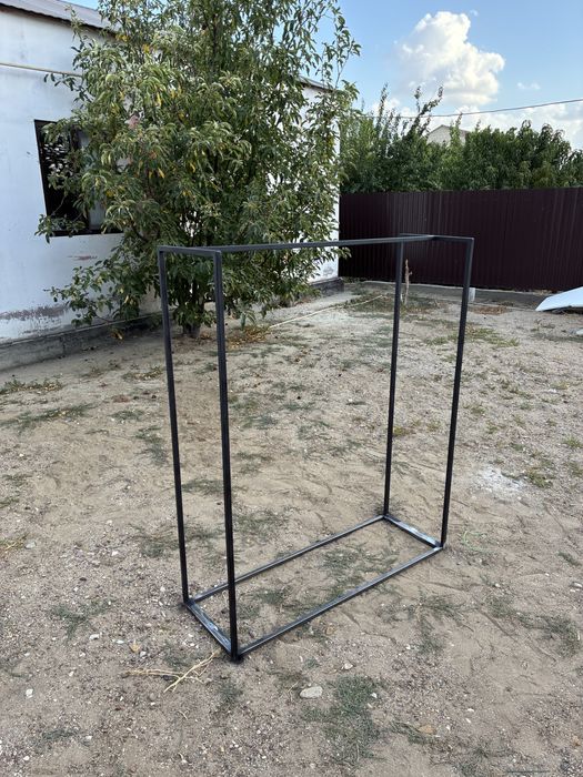 Напольная вешалка лофт