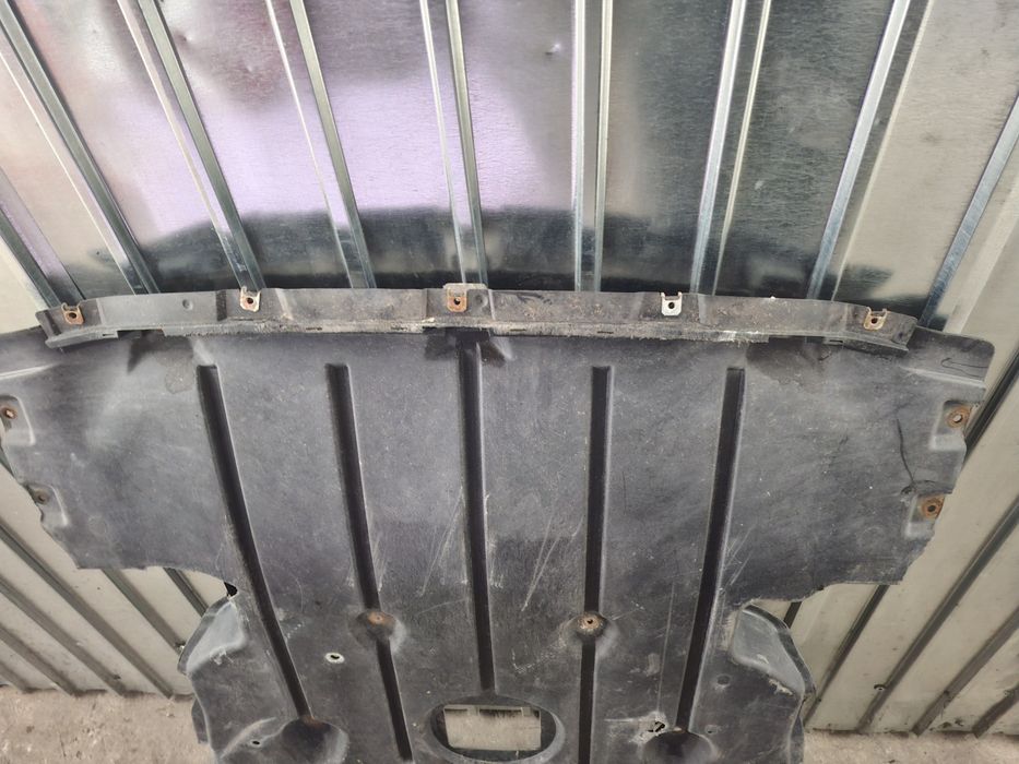 Scut motor Original BMW E81 E82 E87 pentru bara M