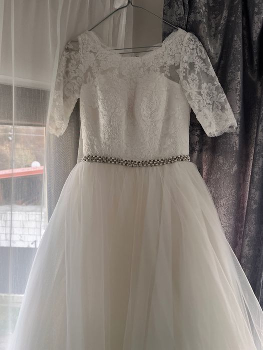 Rochie de mireasă cu trenă, marime 36. Mai multe detalii