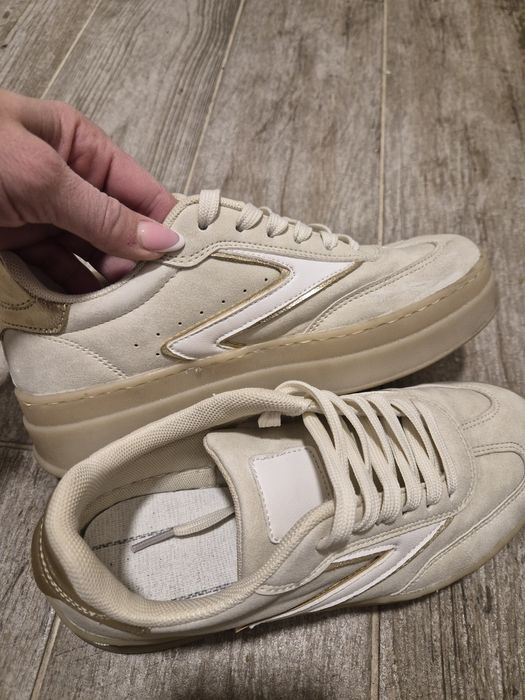 Дамски спортни кецове