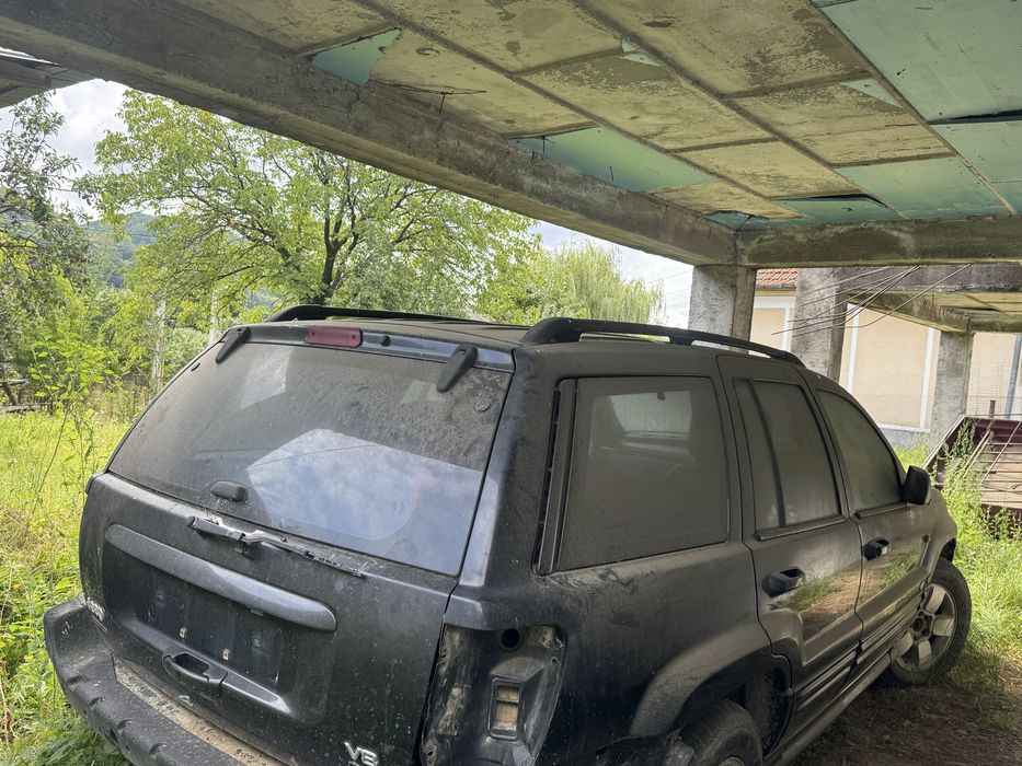 Dezmembrez jeep Grand Cherokee 4.7 motor defect