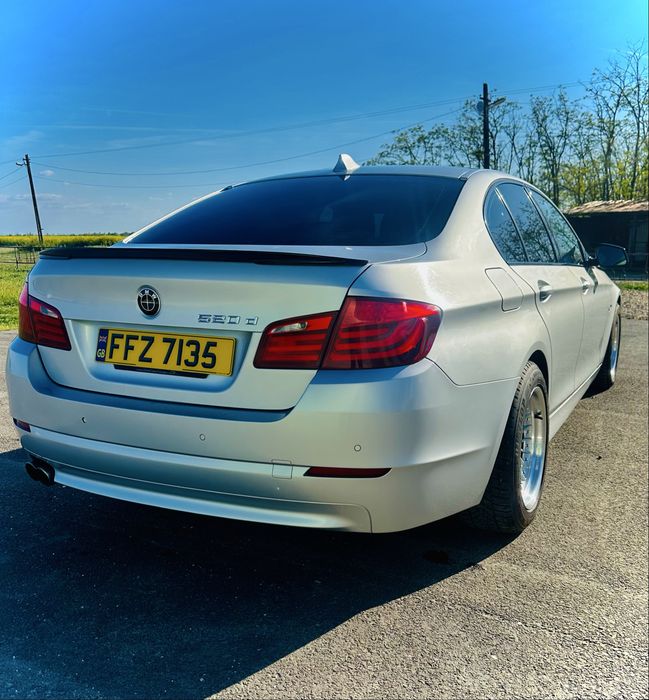BMW 5 Series 2011 — imagine 5