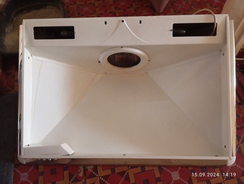 продается вытяжка