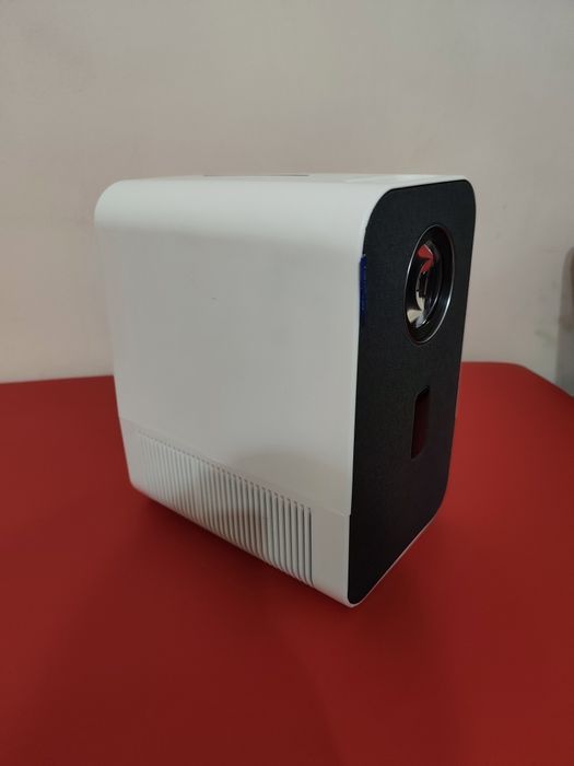 Проектор Rombica Ray Cube Q8