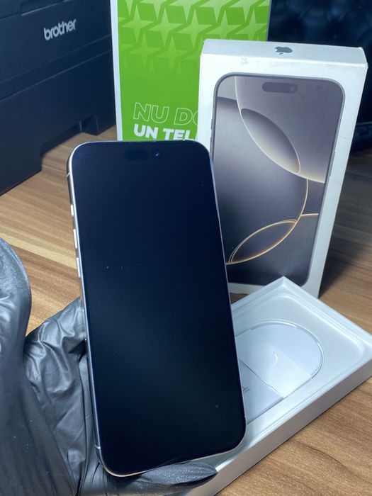 iPhone 16 Pro Max • 256 GB • Natural Titanium