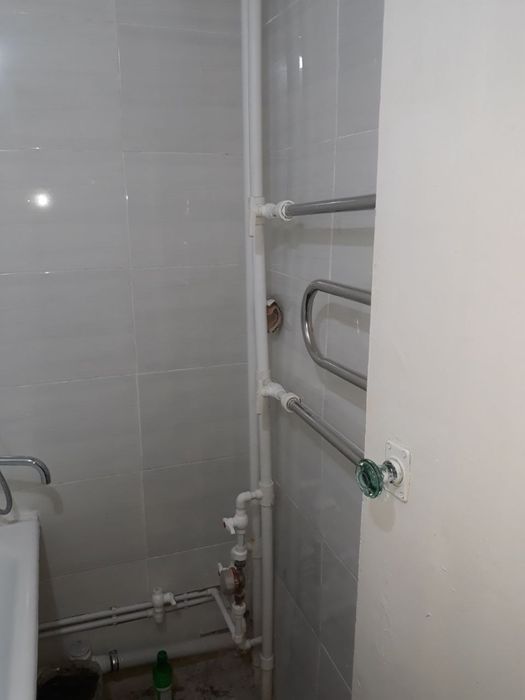 Чилонзор 25 кв 3/2/5.  82 ка срочно сотилади