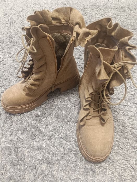 Симпатични боти, цвят каки