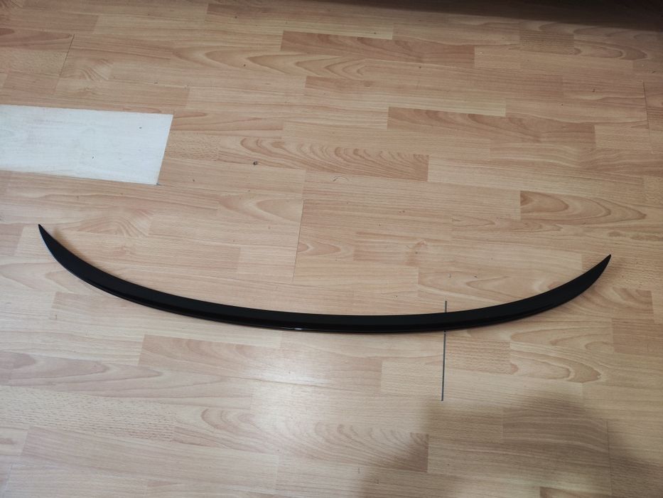 Eleron lip codita BMW Seria 3 E90 MP Style   design negru lucios.