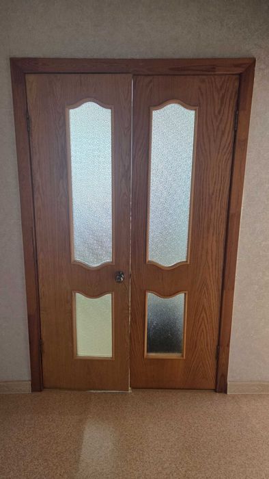 Двери деревянные