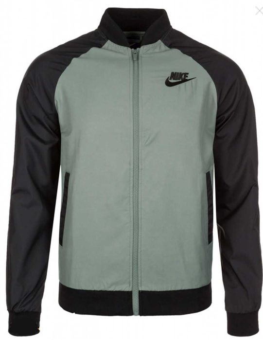 Nike sportwear  ветровка