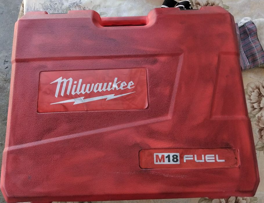 Milwaukee комплекти инструменти 4 в 1