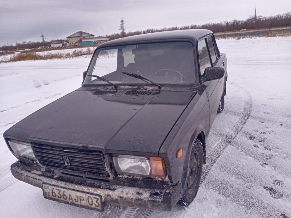 Машина ваз 2107 в хорошем состояние