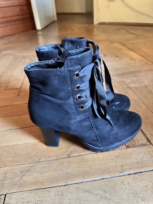 Botine cu toc pana la glezna