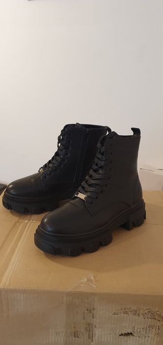 Ghete cu sireturi talpa track bocanci combat 37