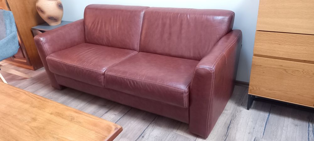 Canapea chesterfield