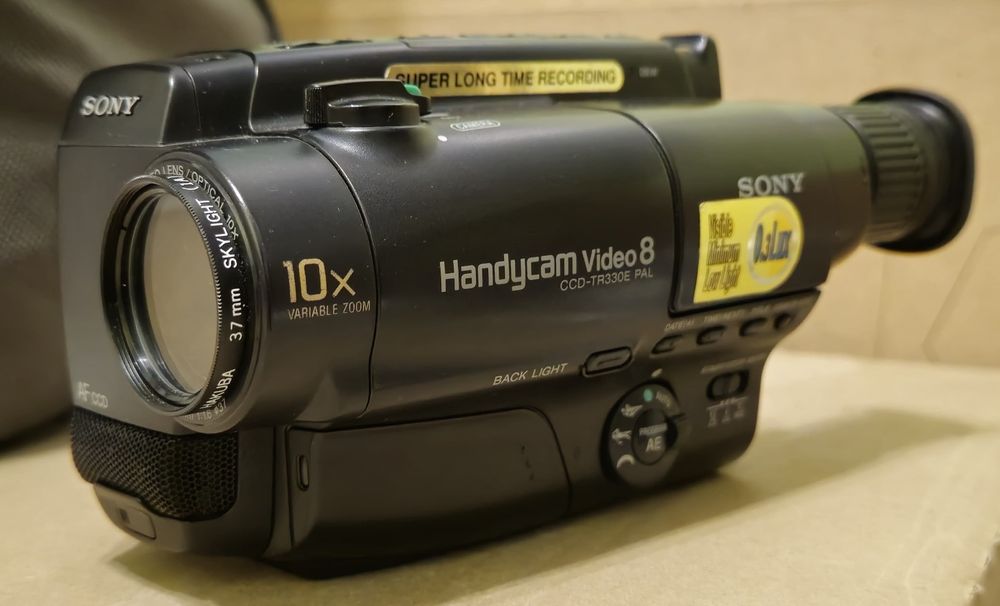 Видеокамера "SONY HANDYCAM "