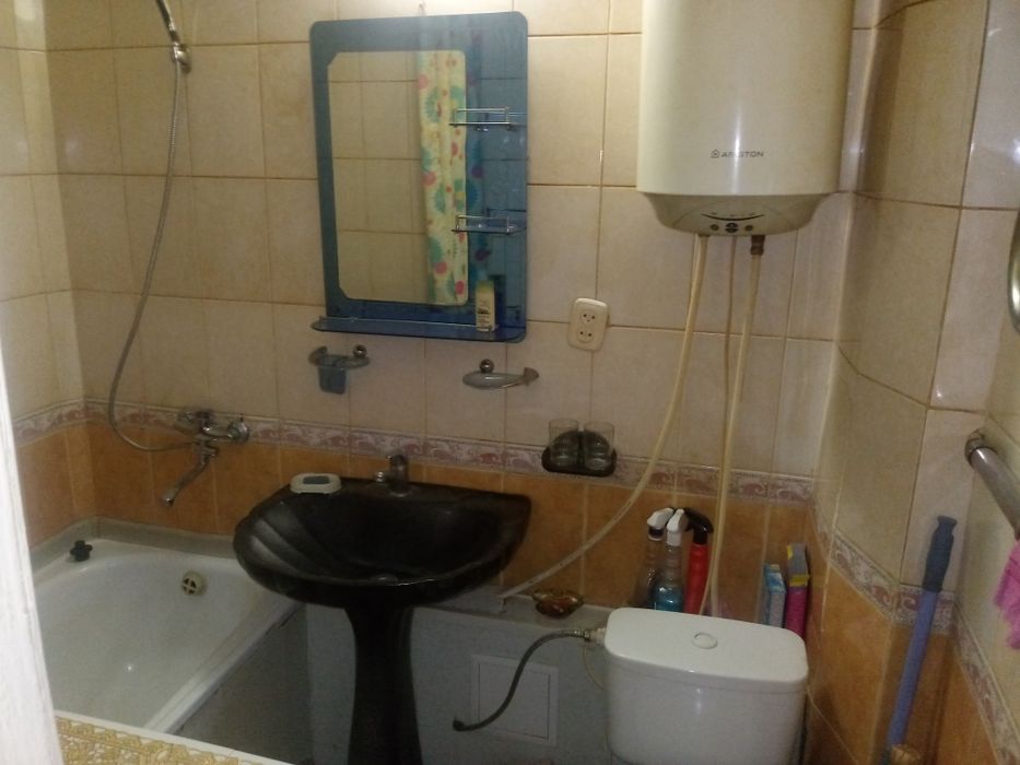 Сдам 2 комнатную квартиру.