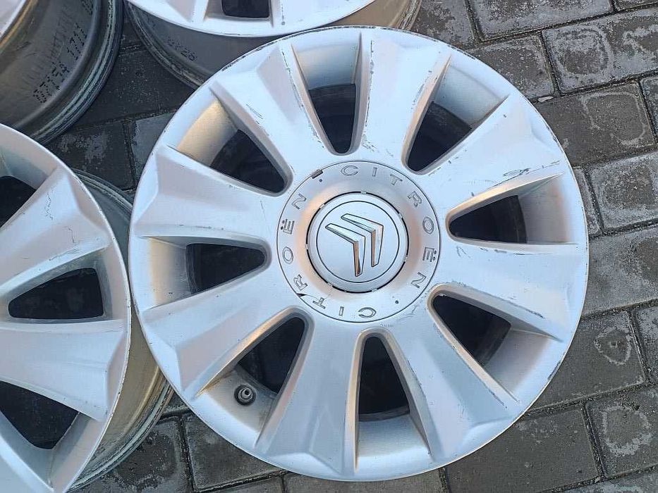 Продам оригинальные легкосплавные диски на Citroen.