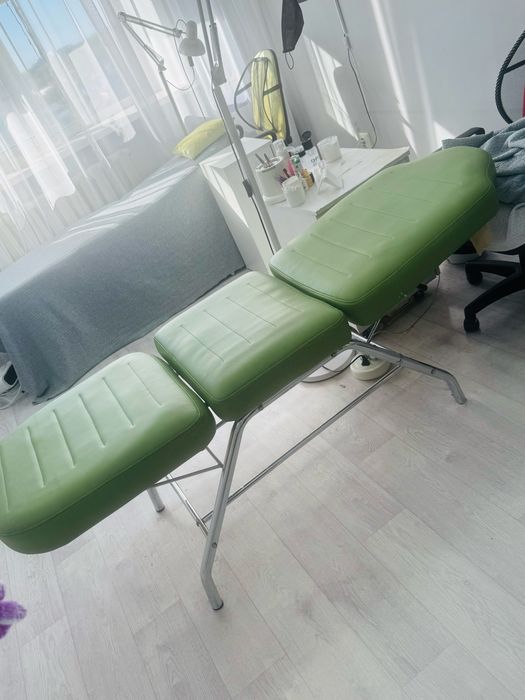Продам кушетку 35000