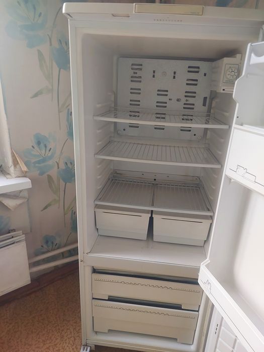 Продам холодильник
