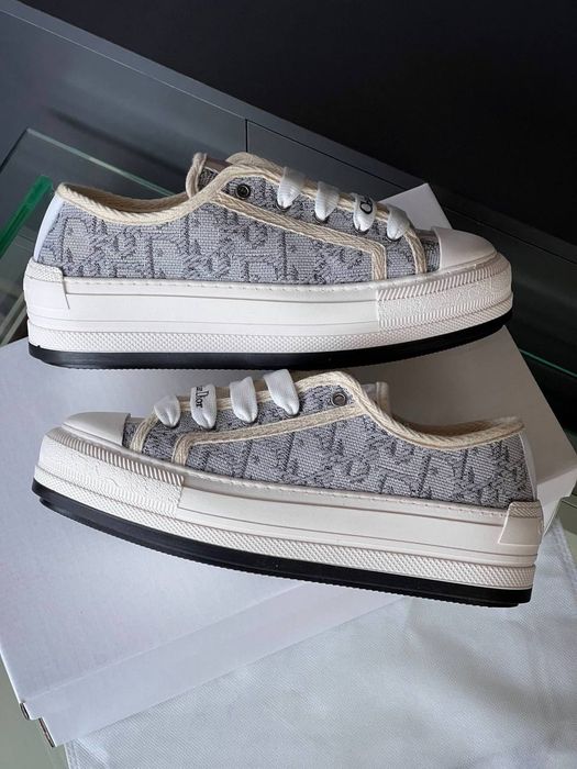 Adidasi dama Dior