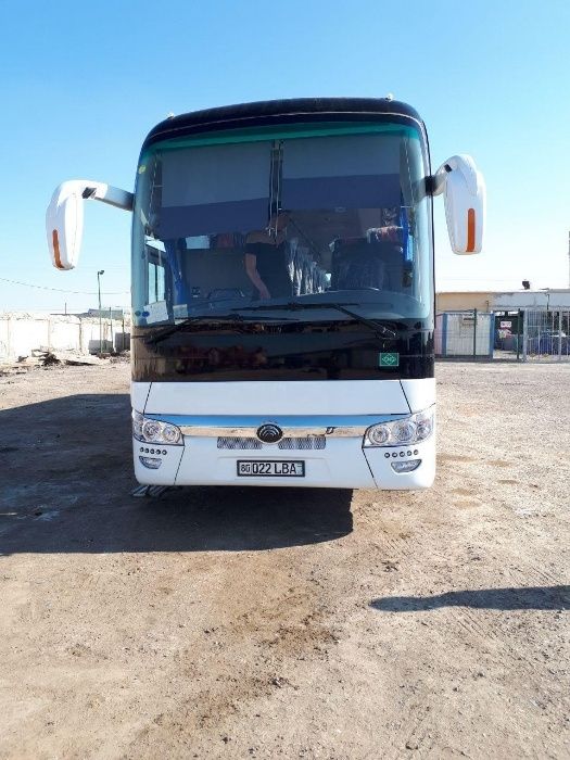 Пассажироперевозки и туристические поездки на автобусе Mercedes-Benz