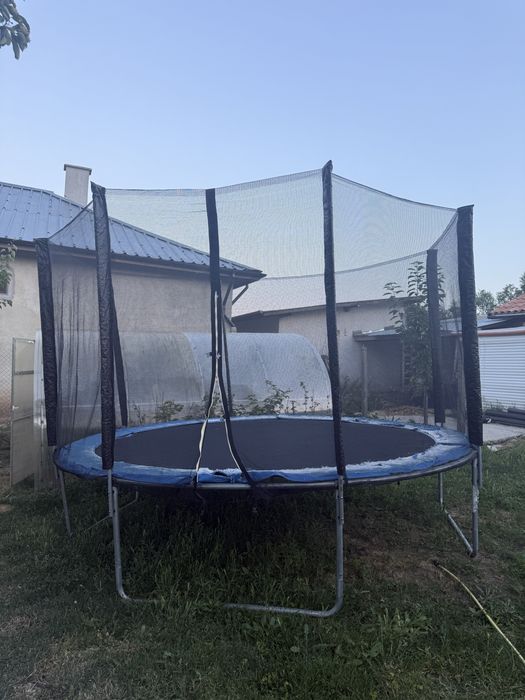 Продавам батут 366см