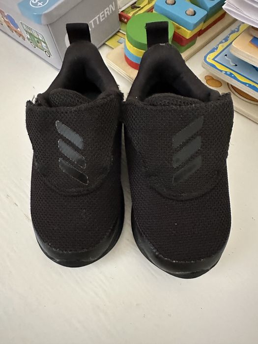 Детские кроссовки 500 тг