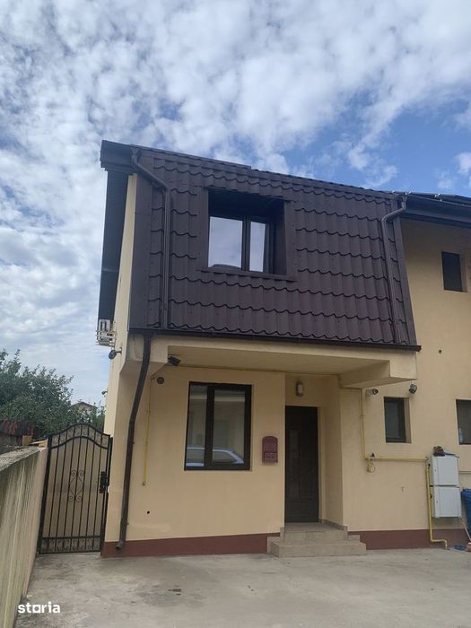 Casă 3 camere + mansardă | Curte, parcare | Zonă liniștită