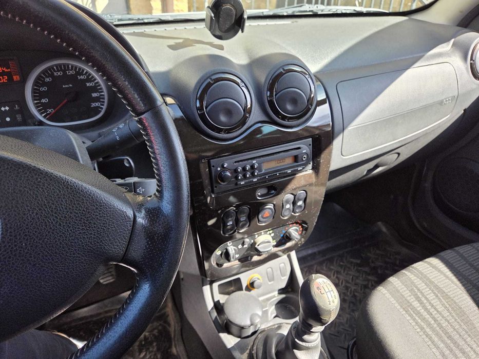 Dacia Duster 1.5 dci 4x2 110cp