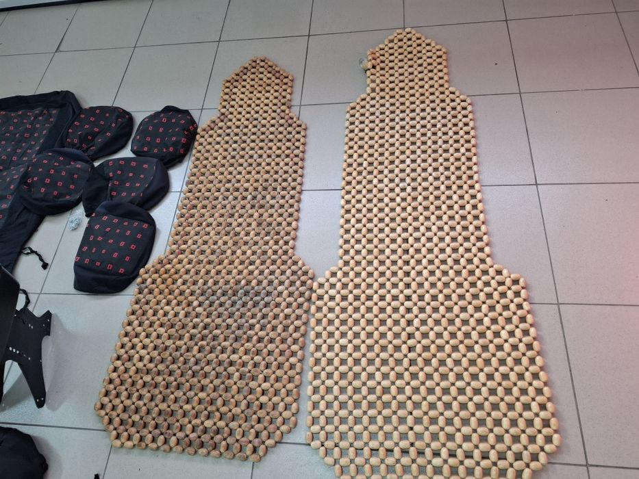 Huse dedicate Dacia Logan - 150 lei; huse universale Fiat Panda 30 lei