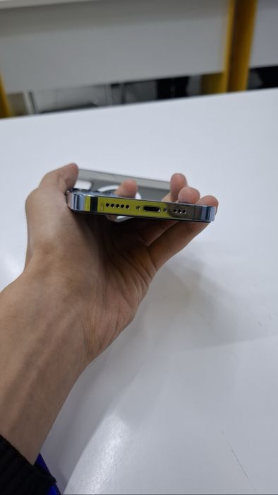 Iphone 13 pro 77% KH/A